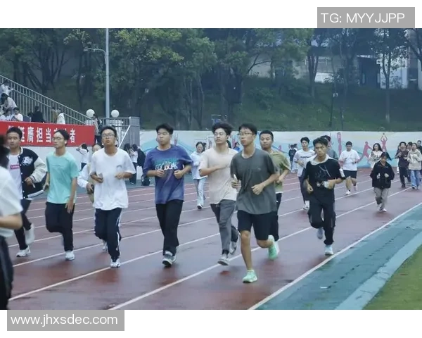 追逐梦想的脚步加油足球梦点燃青春的激情与希望